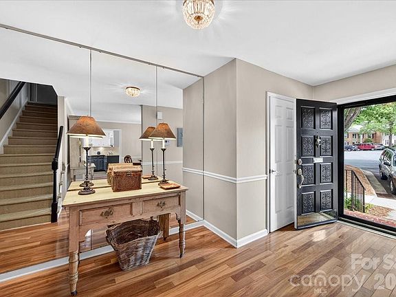 4th image of 6826 Constitution Ln