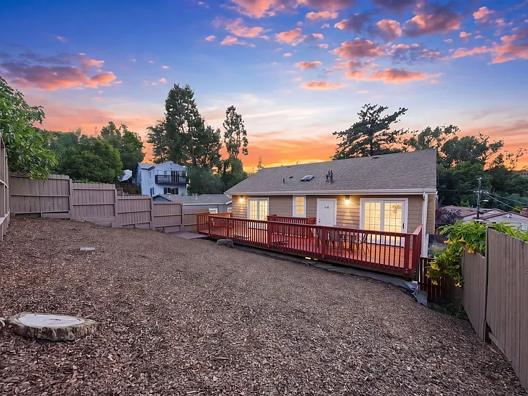 3426 Pierson St — Photo 66