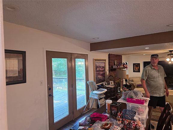 3rd image of 803 Ridgewood Dr