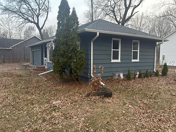 2nd image of 7700 Long Lake Rd