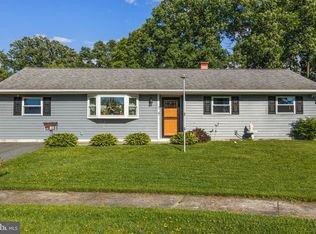 2 Holloway Cir, Newark, DE 19713