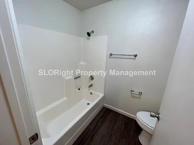 1021 Southwood Dr #D — Photo 14