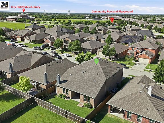 3rd image of 1301 Coleman Dr