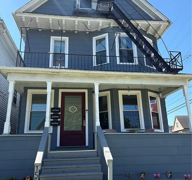 155 Lafayette Ave