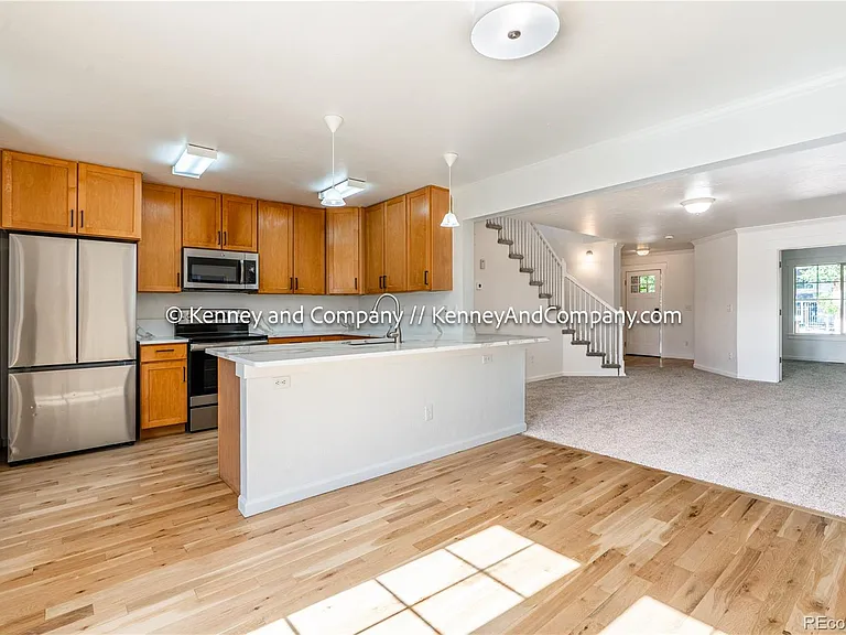 109 Cantril St — Photo 5