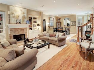 241 Birdsall St, Houston, TX 77007