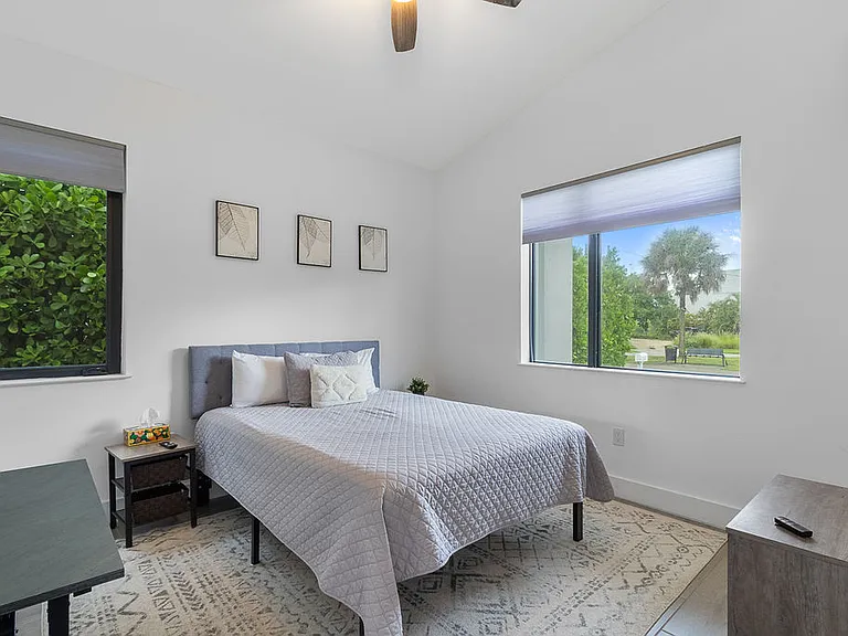 3029 Lunar St — Photo 13