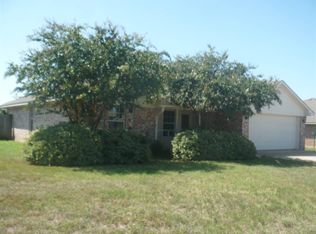 221 Pearl Dr, Hewitt, TX 76643