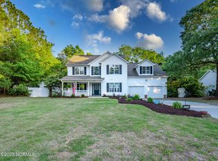 1739 Chadwick Shores Dr, Sneads Ferry, NC 28460