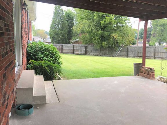 4th image of 7677 Outer Lincoln Ave