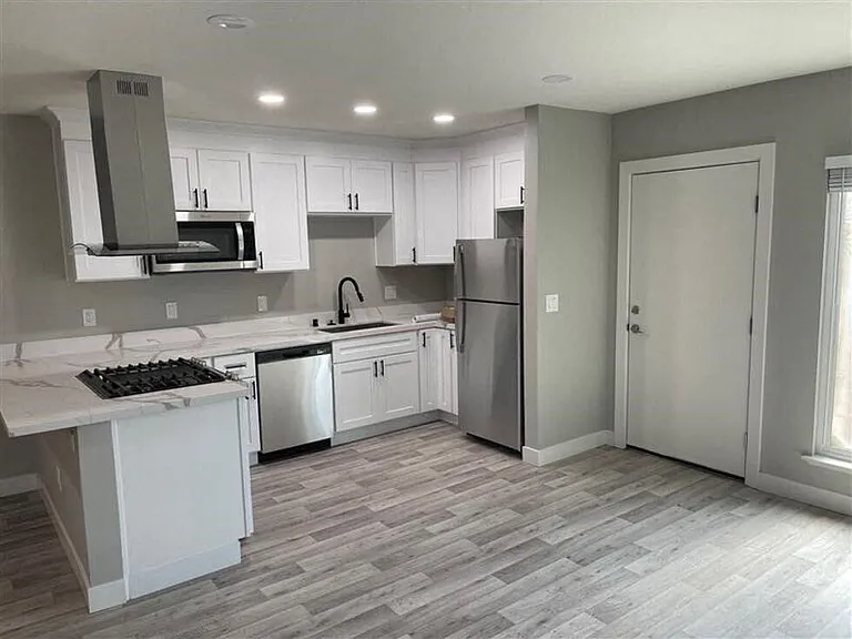 Danville Park Apartments — Photo 28