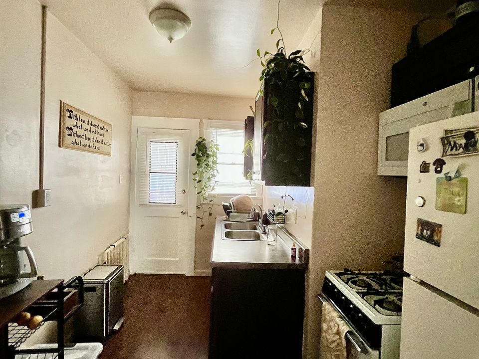 kitchen with over range microwave