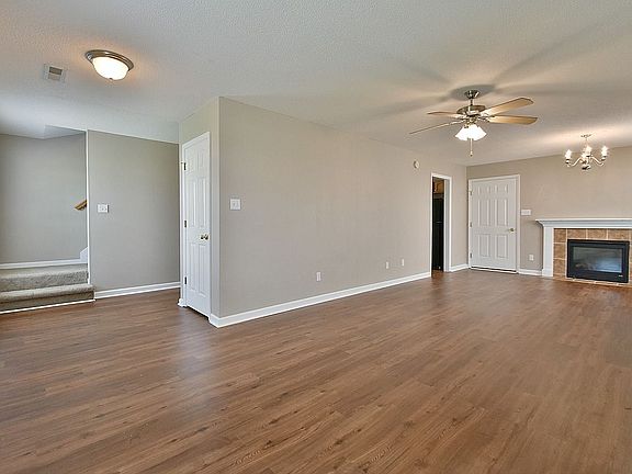 4th image of 3950 Archibald Way
