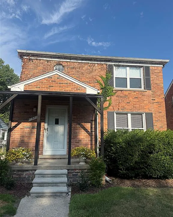 311 S Pleasant St