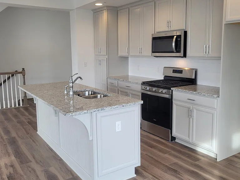 3118 Detweiler Ln — Photo 8