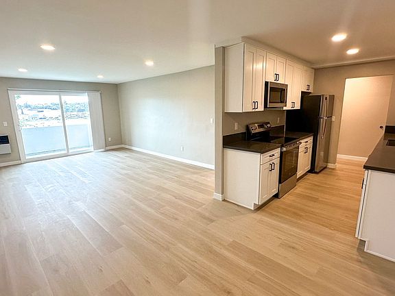 5th image of 5435 Heidi St APT 3B