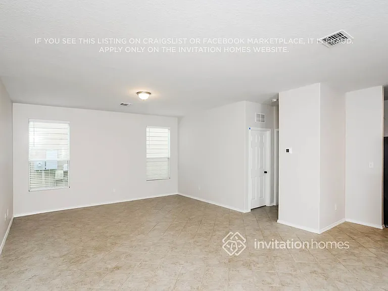 467 Walnut Crst — Photo 2