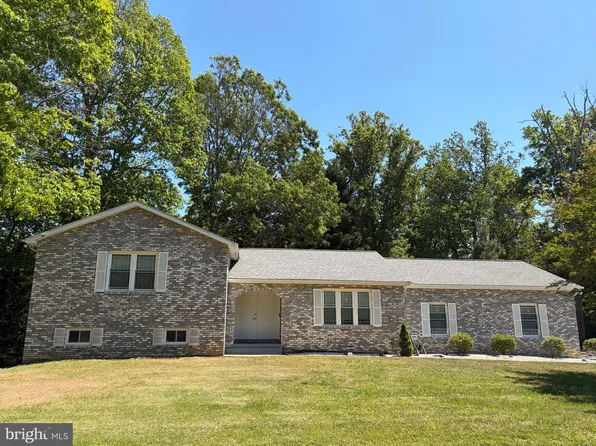 11586 Winnebago Ln, Lusby, MD 20657