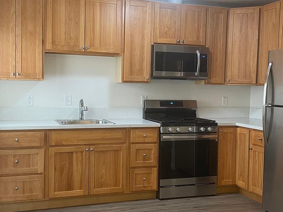 1st image of 757 W Hammond Ave