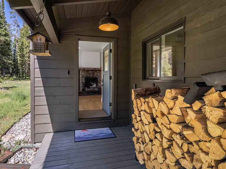 1475 N Old Trail Dr — Photo 3