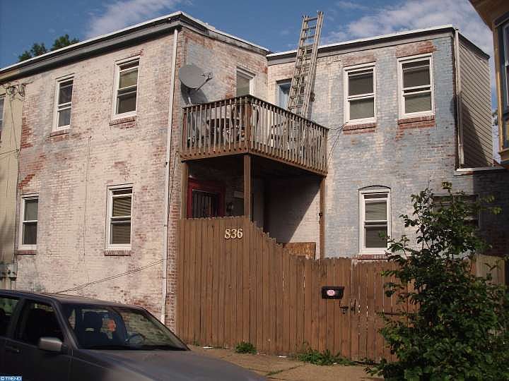 2nd image of 836 N Monroe St