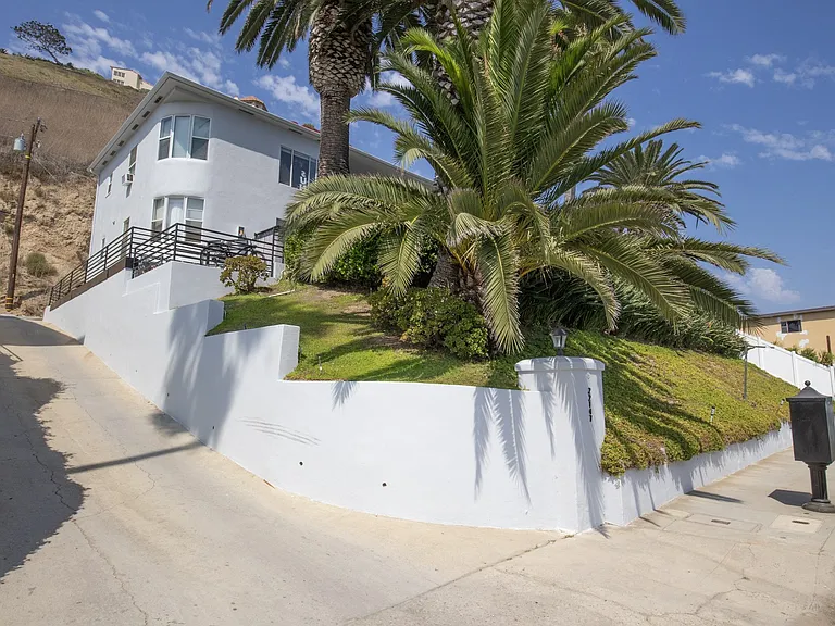 22147 Pacific Coast Hwy — Photo 12