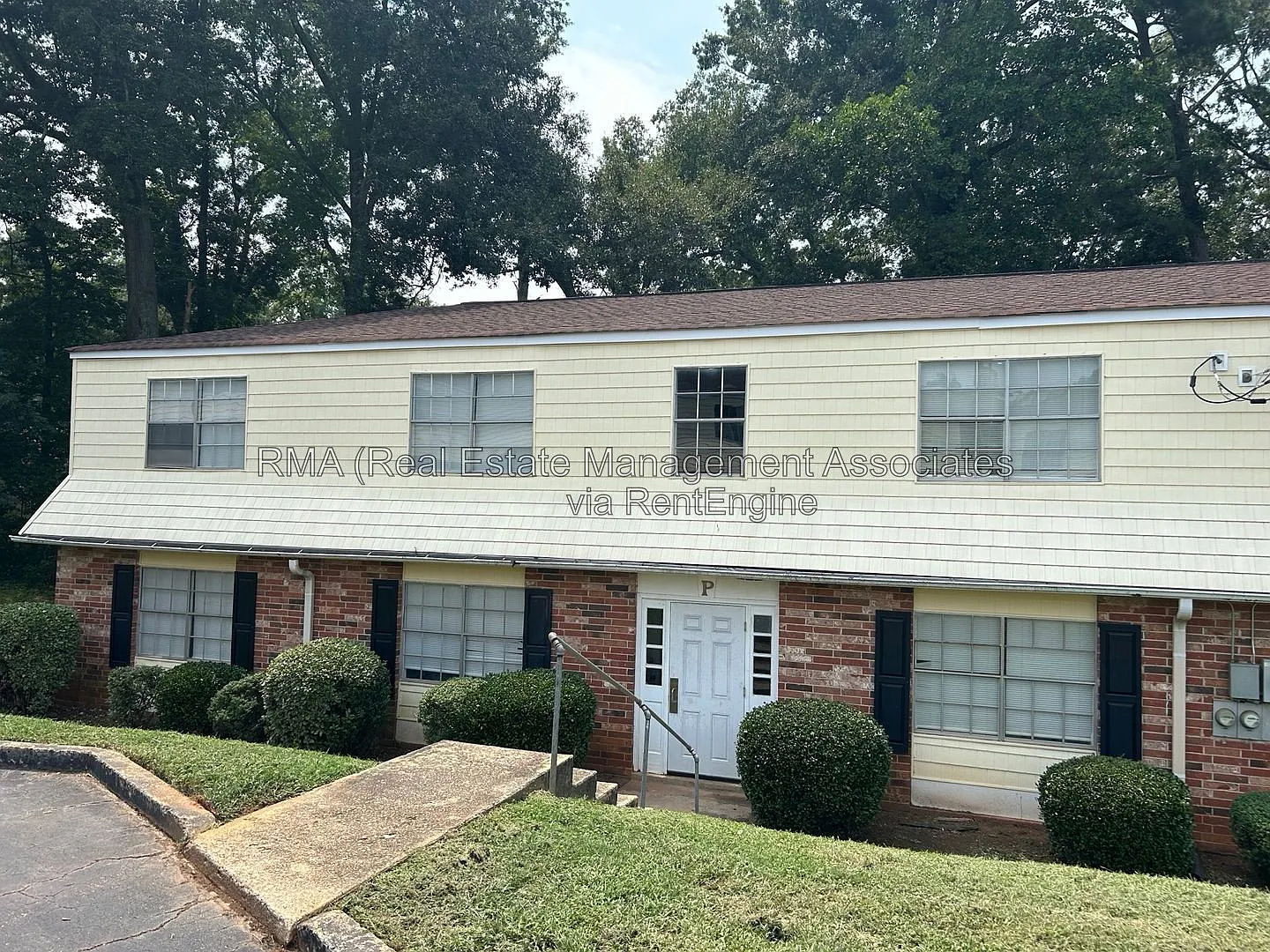 2 bed, 1.0 bath, $975 — Photo 1