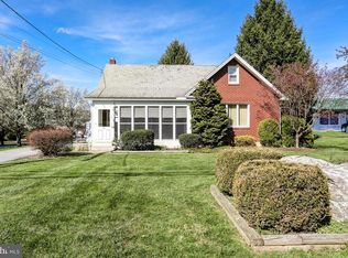 859 Fishburn Rd, Hershey, PA 17033