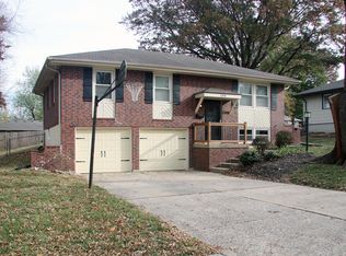 106 N 1st St, Blue Springs, MO 64014