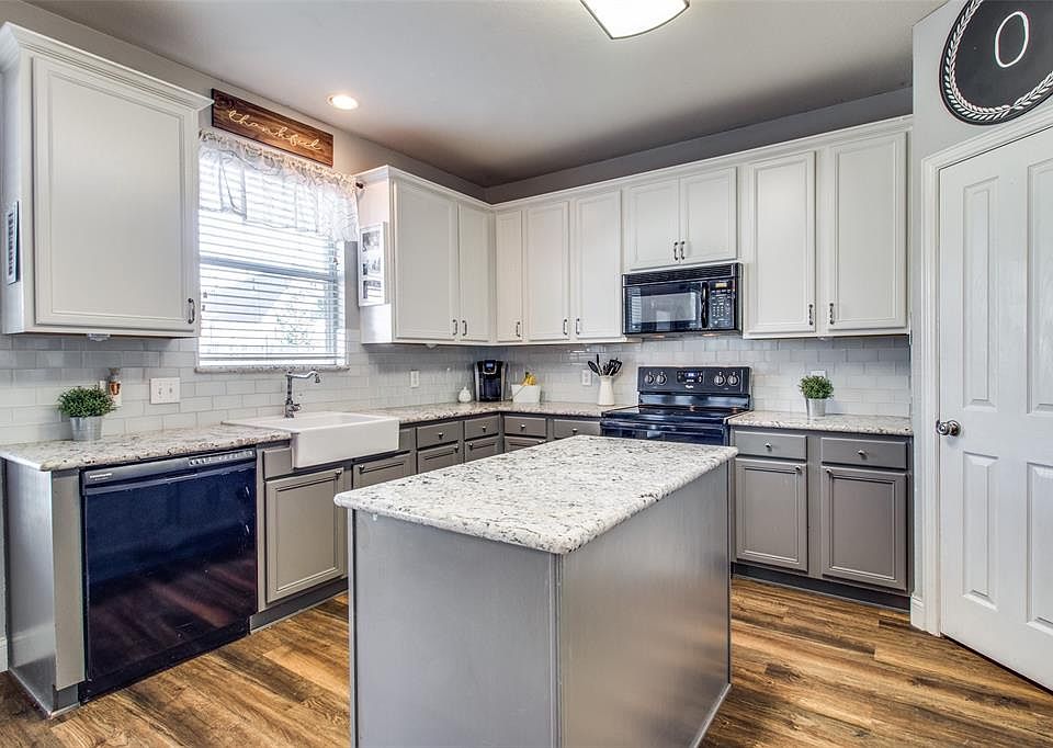 1st image of 701 Creekside Dr