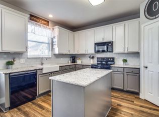 701 Creekside Dr, Little Elm, TX 75068