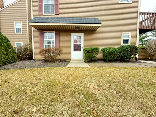 658A Woodford Ln, Yardley, PA 19067