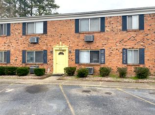 406 Bosley Ave APT B, Suffolk, VA 23434