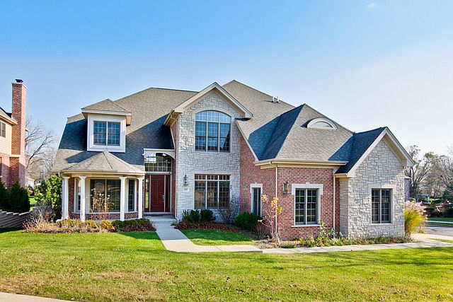 1st image of 307 N Waynes Ct