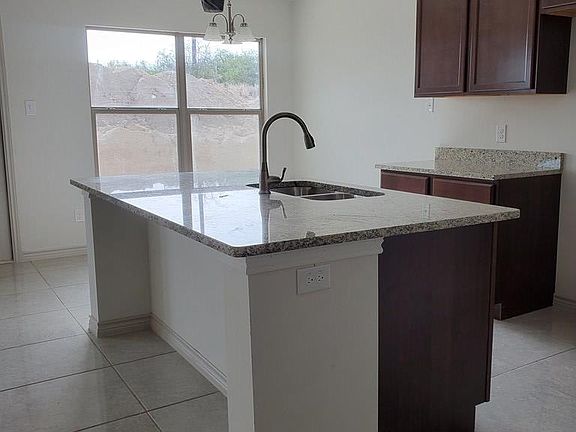 3rd image of 3449 Nicole St