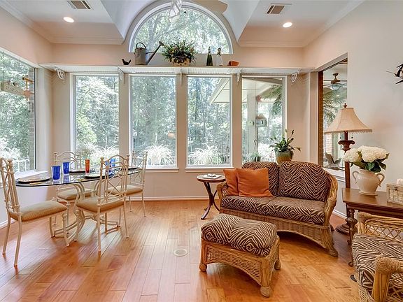 4th image of 6126 Canyon Creek Ln