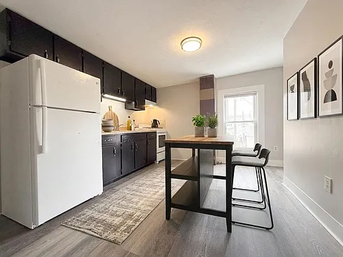 25 Kinsley St Photo 1
