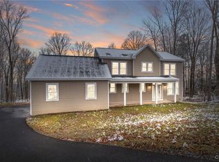 112 Topaz Trl, Syracuse, NY 13219