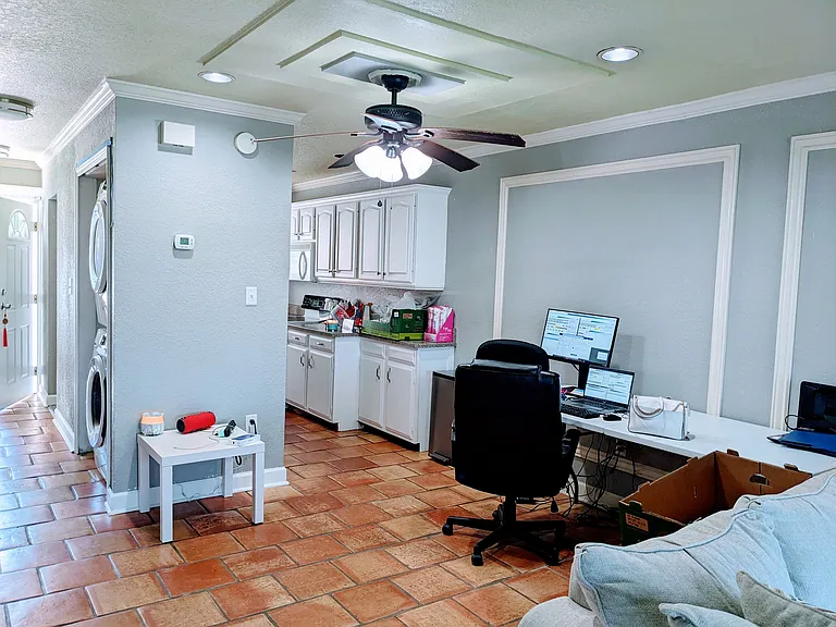 1226 Villa Ln #R200 — Photo 10
