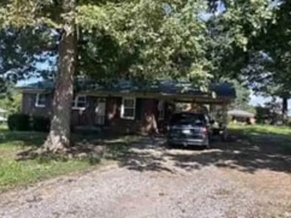 2185 Karr Dr, Hudson, NC 28638