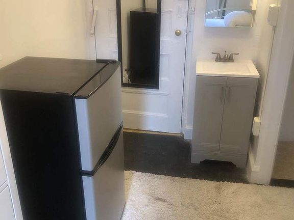 3rd image of 248 W 73rd St APT 4D
