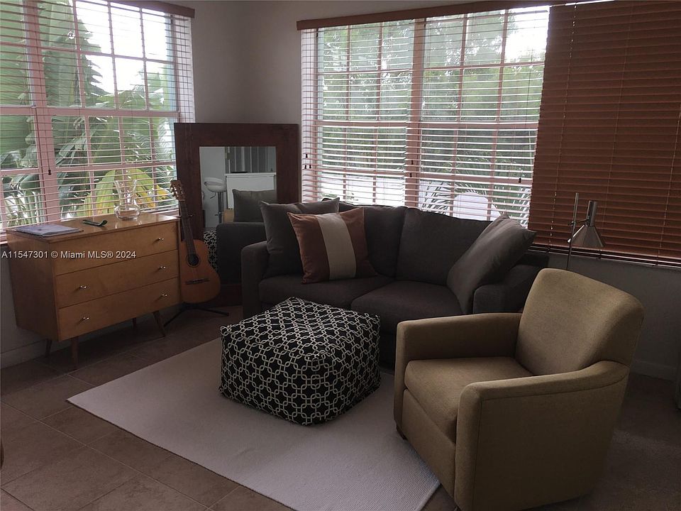 1st image of 1523 West Ave APT 302