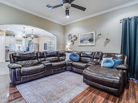 3rd image of 308 Highland View Dr