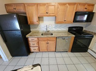 11 Harbor St APT 2R, Salem, MA 01970