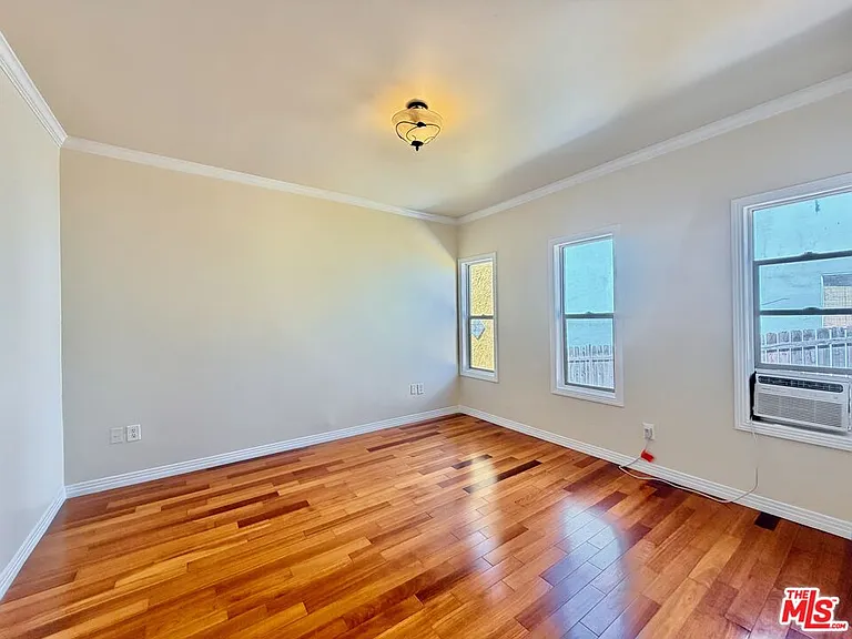 605 1/2 Tularosa Dr — Photo 13