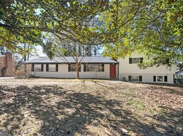 1887 King Charles Rd SW, Atlanta, GA 30331