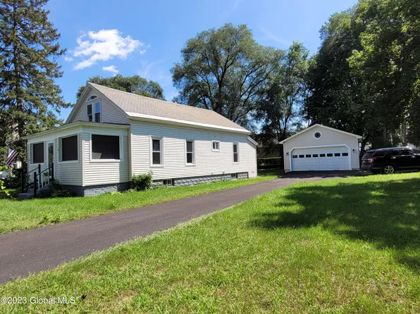 6 Ferry Boulevard, South Glens Falls, NY 12803