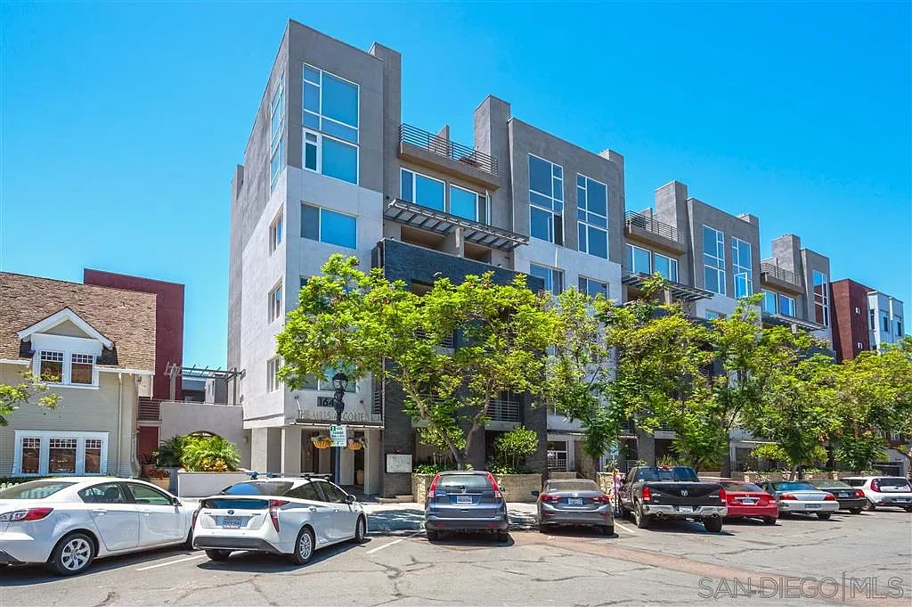 1 bed, 757 sqft, $2,999 — Photo 2