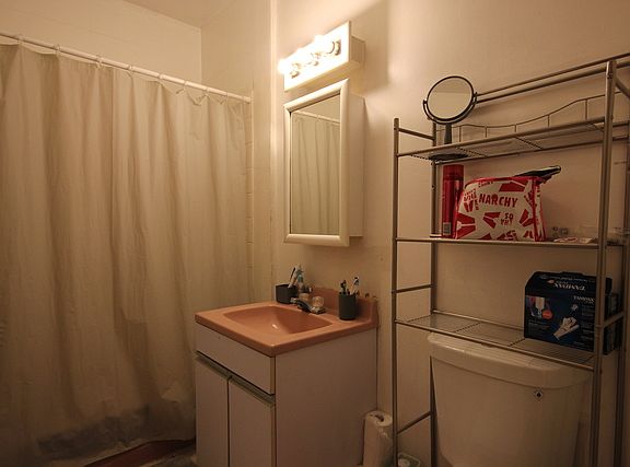 5th image of 3919 W North Ave