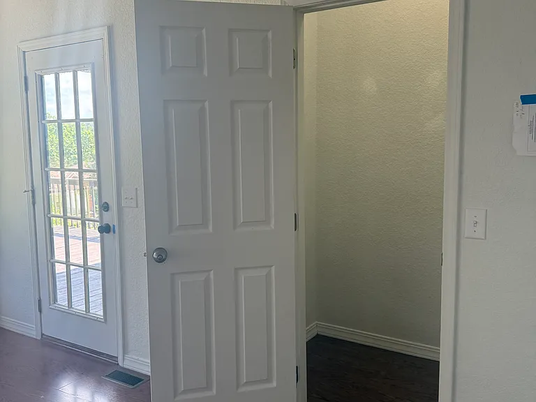 19 Oak Creek Cir — Photo 29